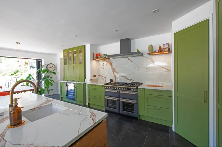 Green Oak Quartz Shaker