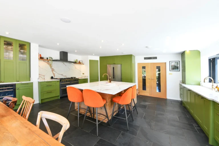 Green Oak Quartz Shaker
