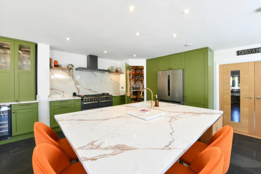 Green Oak Quartz Shaker